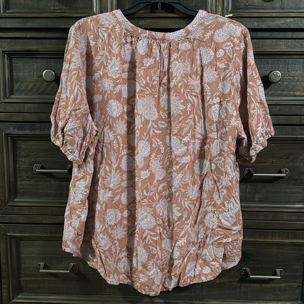 Universal Thread button down shirt - Picture 2 of 7